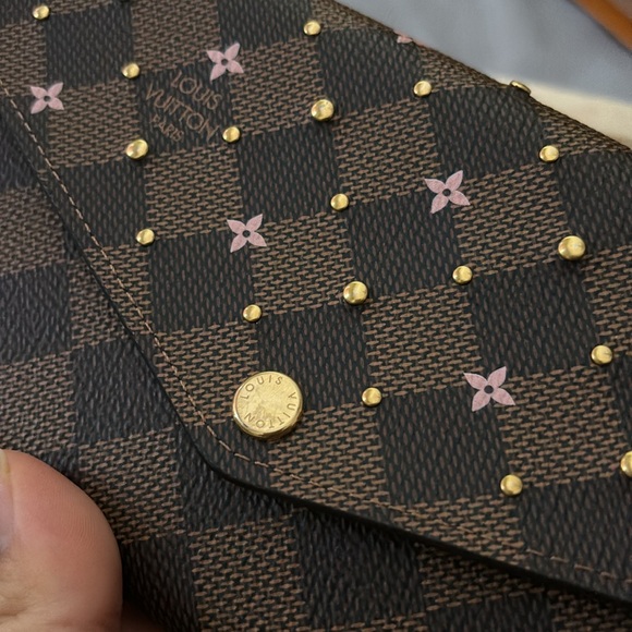 Louis Vuitton Limited Edition Sarah Wallet - Picture 9 of 10